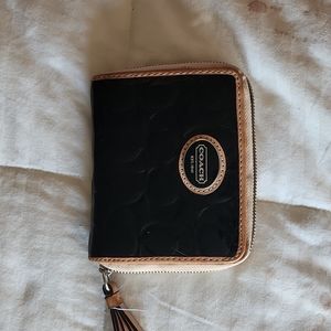 Coach Zip Up Wallet